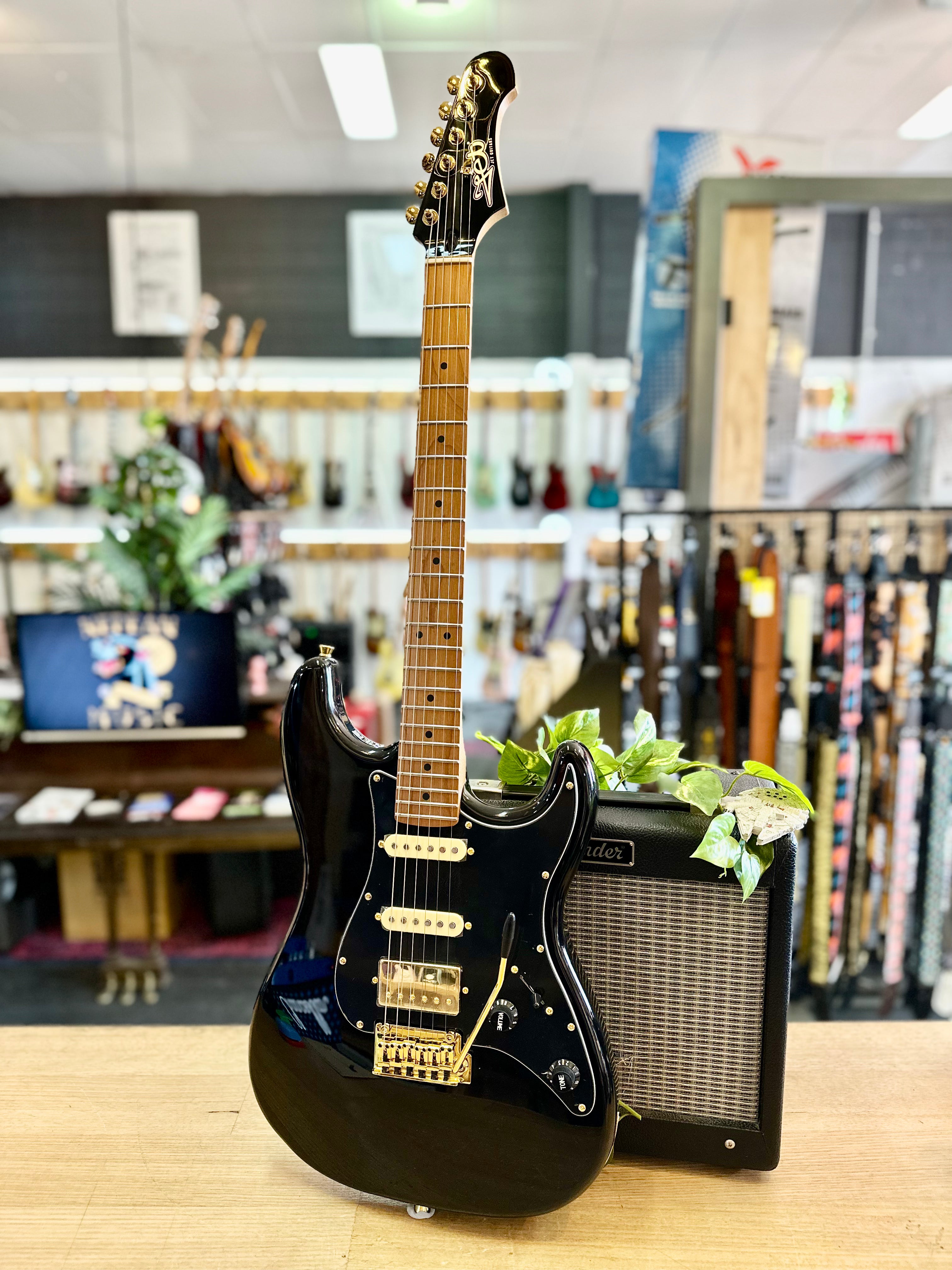 Jet Guitars | JS-400 HSS | Black Jet Guitars | JS-400 HSS | Black
